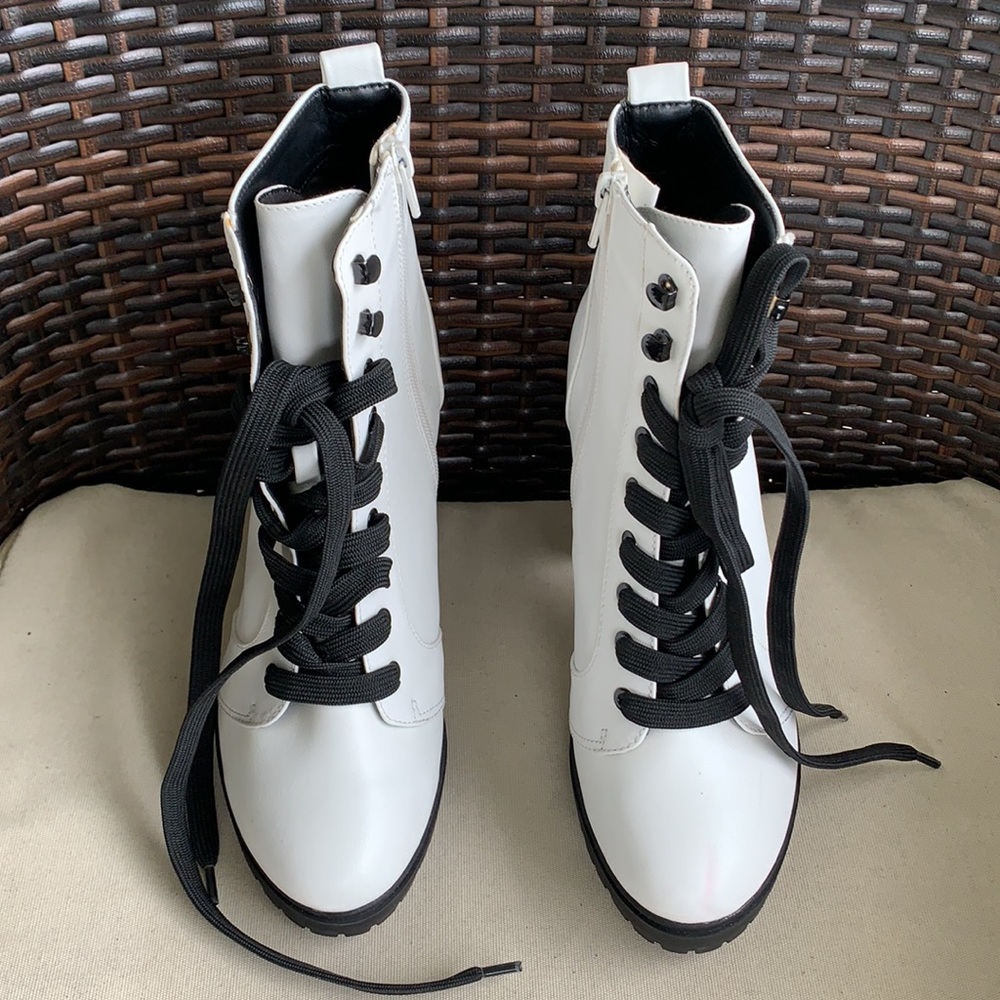 EXPRESS Lace-Up Platform White Boot - Picture 2 of 15